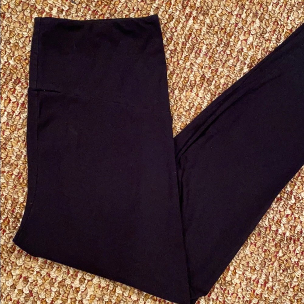 Vera Wang black leggings